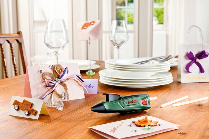 Akumulatorowy Pistolet do kleju na gorąco 1,5Ah BOSCH GluePen