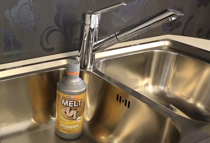 ŚRODEK DO UDRAŻNIANIA RUR KANALIZACJI MELT x2szt