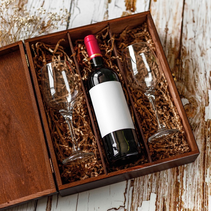 PREZENT NA ŚLUB SKRZYNKA NA WINO PREZENT ŚLUB DLA PARY MŁODEJ Z GRAWEREM