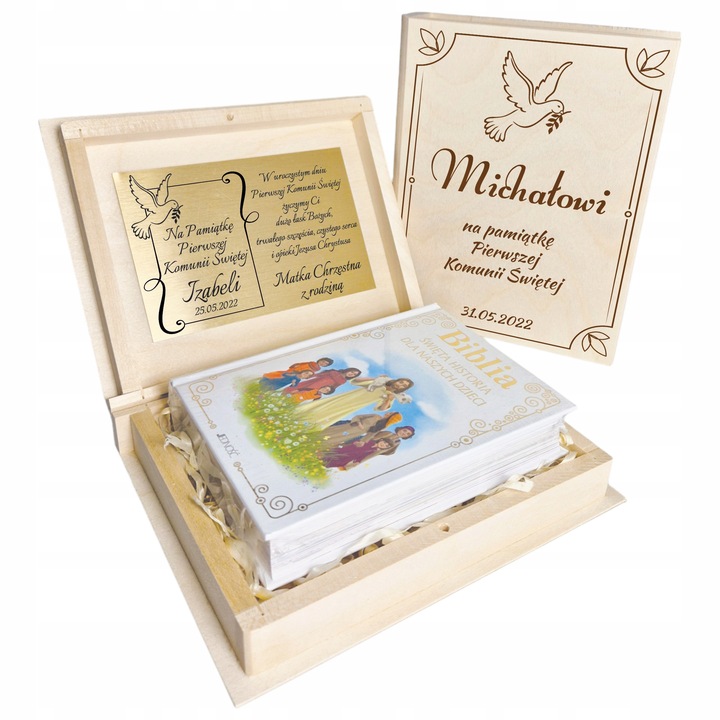Biblia w drewnianym pudełku z grawerem prezent pamiątka na komunię