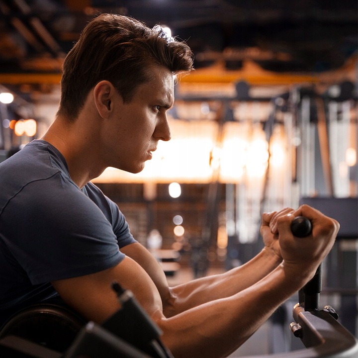 nowmax MEGA UP GAINER 1000g NA MASĘ MIKS WITAMIN ANABOLIZM MUSKULATURA