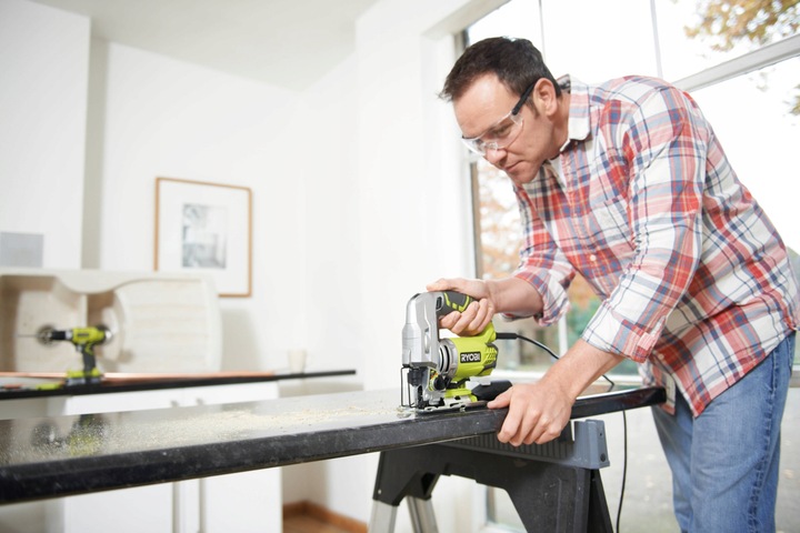 RYOBI WYRZYNARKA ELEKTRYCZNA RJS1050-K 680W LED REGULACJA + WALIZKA