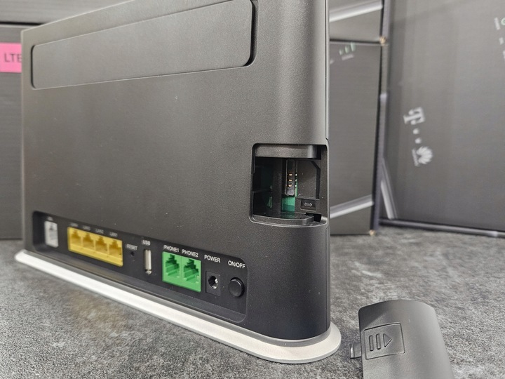 Router HUAWEI HA35-22 karta SIM 4G LTE ADSL VDSL WIFI 2,4/5 AC1200 4xGE USB