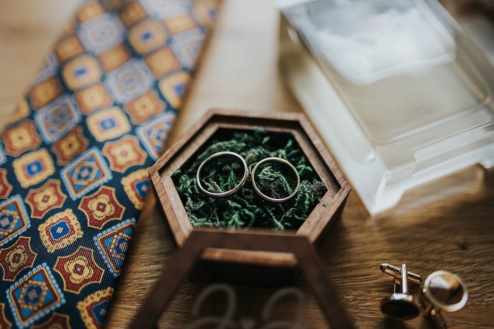 Pudełko, szkatułka na obrączki heksagon z inicjałami, grawerowane, na ślub