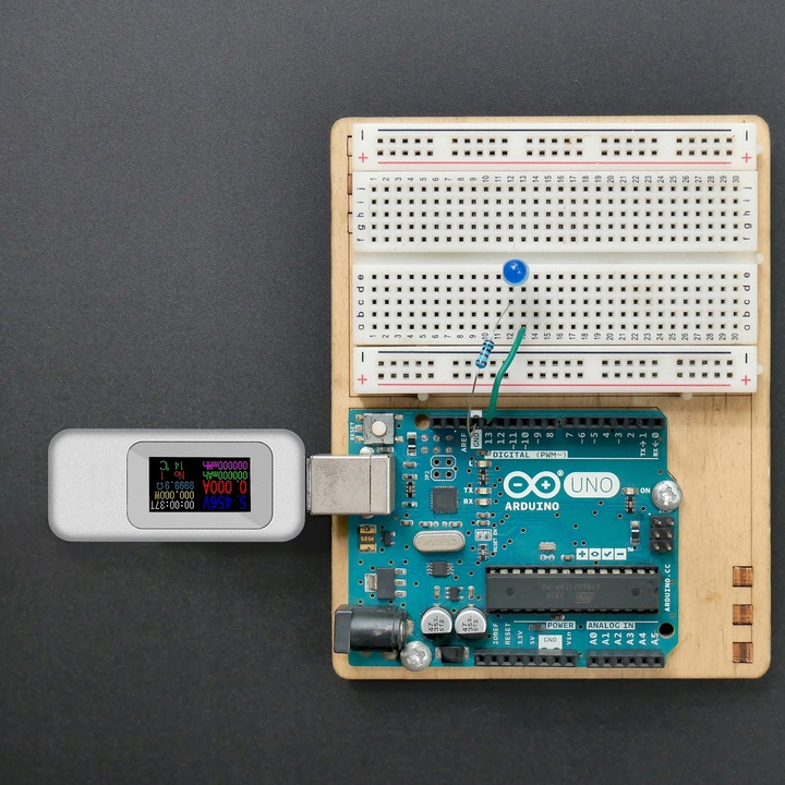 WOLTOMIERZ CYFROWY USB MIERNIK TESTER NAPIĘCIA AMPEROMIERZ WATOMIERZ LCD