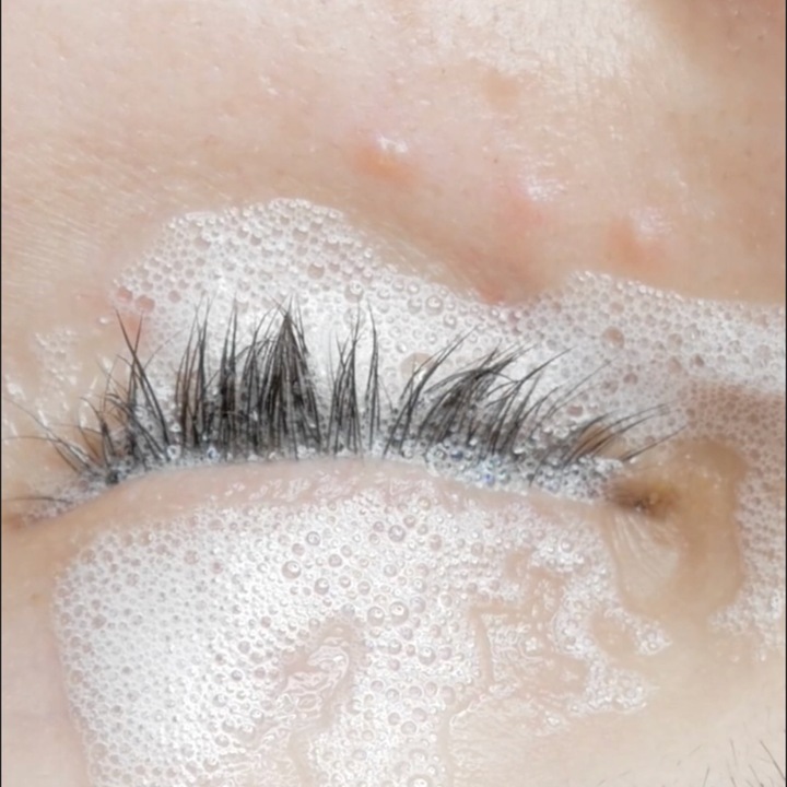 Pianka myjąca do brwi i rzęs PLATINUM 50 ml