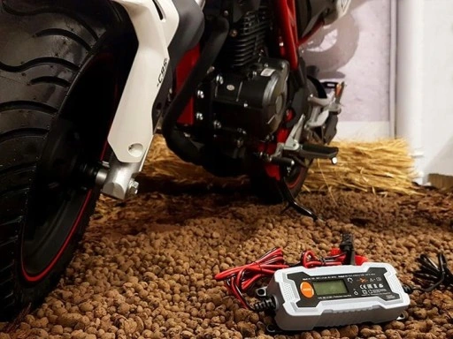 ŁADOWARKA PROSTOWNIK DO AKUMULATORA 6/12V AGM ŻEL