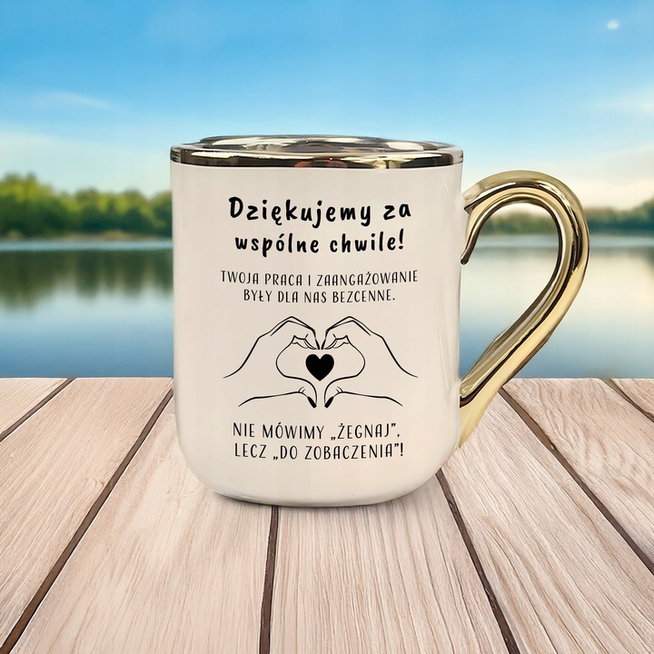 KUBEK W PUDEŁKU PREZENT POŻEGNANIA ODEJŚCIA DLA KOLEŻANKI PRACY SERCE Z RĄK