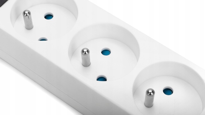 PRZEDŁUŻACZ LISTWA 16A WŁĄCZNIK UZIEMIENIE BIAŁY SIECIOWY 3 GNIAZDA 2M