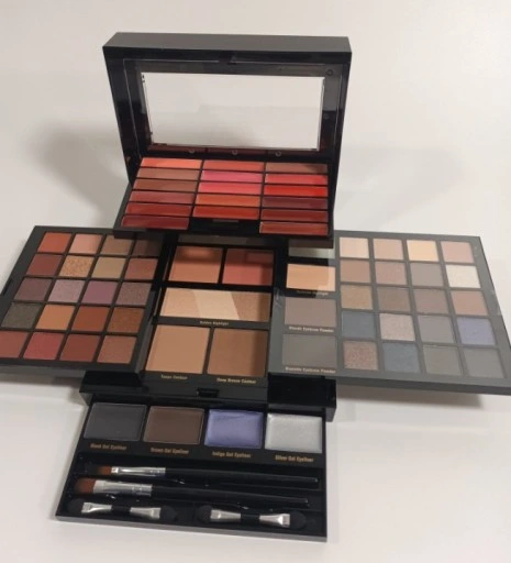 Kosmetyczka walizka kuferek zestaw 73 kosmetyków