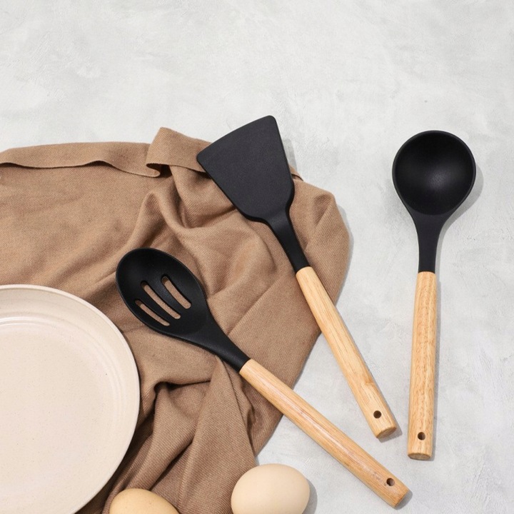 PRZYBORY KUCHENNE SILIKONOWE 12el czarne ZESTAW PRZYBORÓW KUCHENNYCH STOJAK