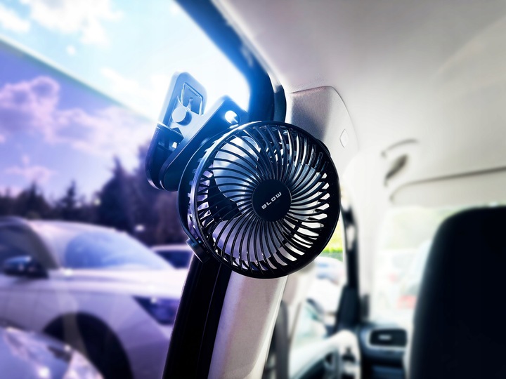 WENTYLATOR BIURKOWY WIATRAK PRZENOŚNY USB KLIPS AKUMULATOR 2400mAh 4