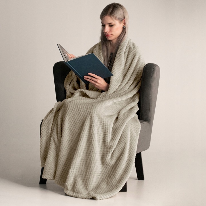 RESTILO Koc narzuta na łóżko 220x240cm c. beż pled narzuta na sofę