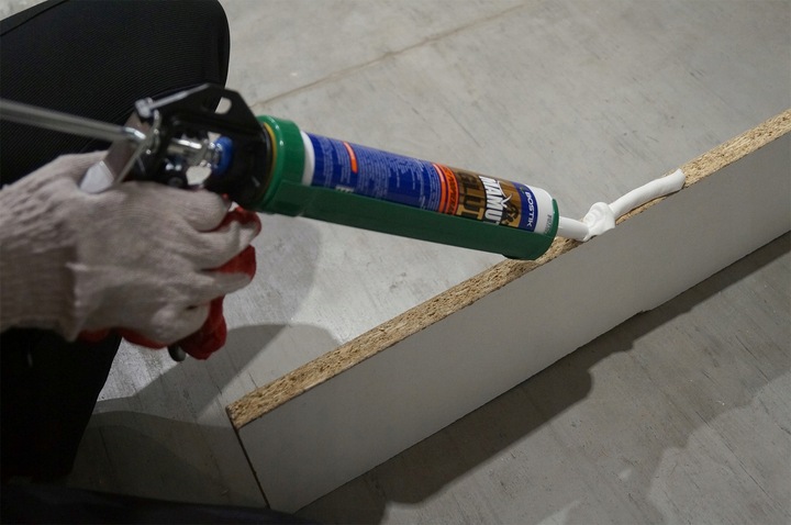 Klej UNIWERSALNY/lamele Montażowy MAMUT Glue BIAŁY 290 ml SUPERMOCNY !!!