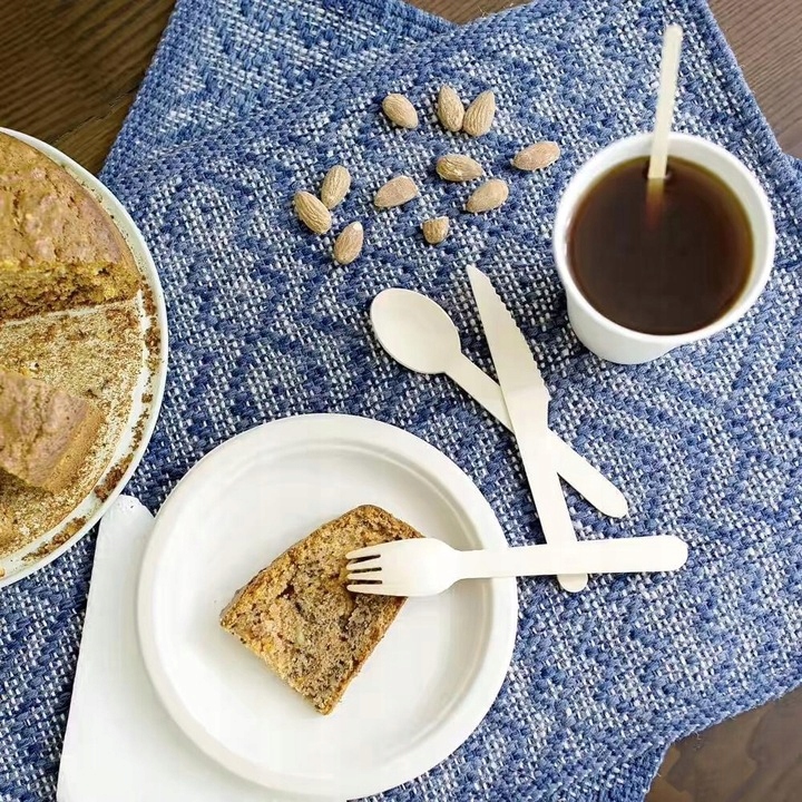 Zestaw drewnianych jednorazowych sztućców ekologicznych noże widelce