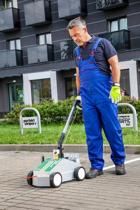 Farba drogowa AMPERE TRAFFIC biała do linii, pasów, ciągów komunikacyjnych