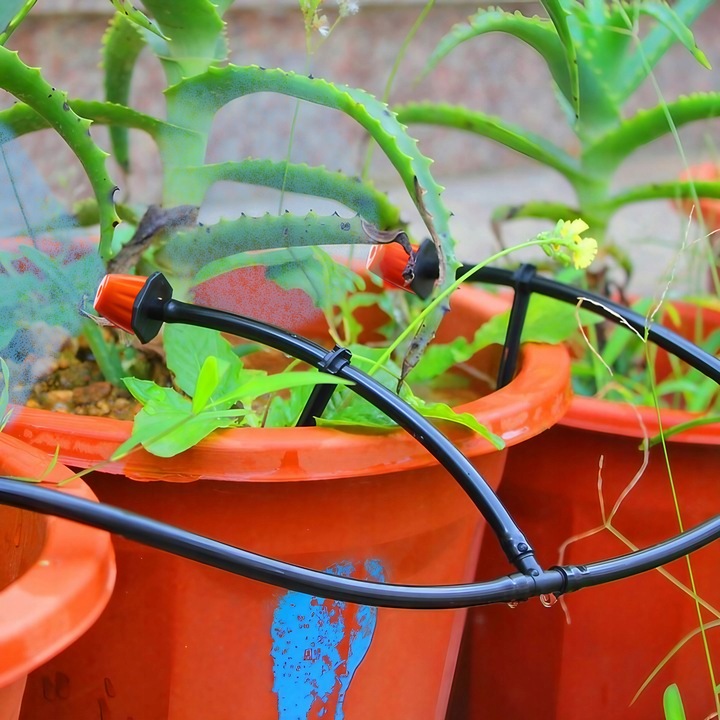 ZESTAW NAWADNIANIA KROPELKOWEGO SYSTEM AUTOMATYCZNY 20M+KROPLOWNIKI OPASKI