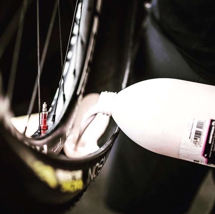 Uszczelniacz do opon Momum Gum Tyre Sealant 200ml