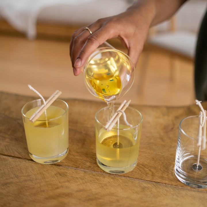 Wosk sojowy KeraSoy Container 4130 do świec zalewanych 1 kg