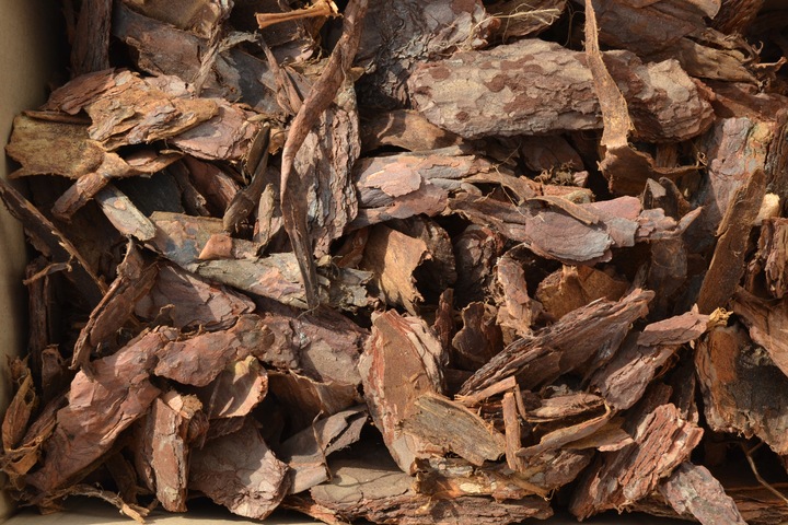 Kora sosnowa sortowana GRUBA 80 l, przesiewana