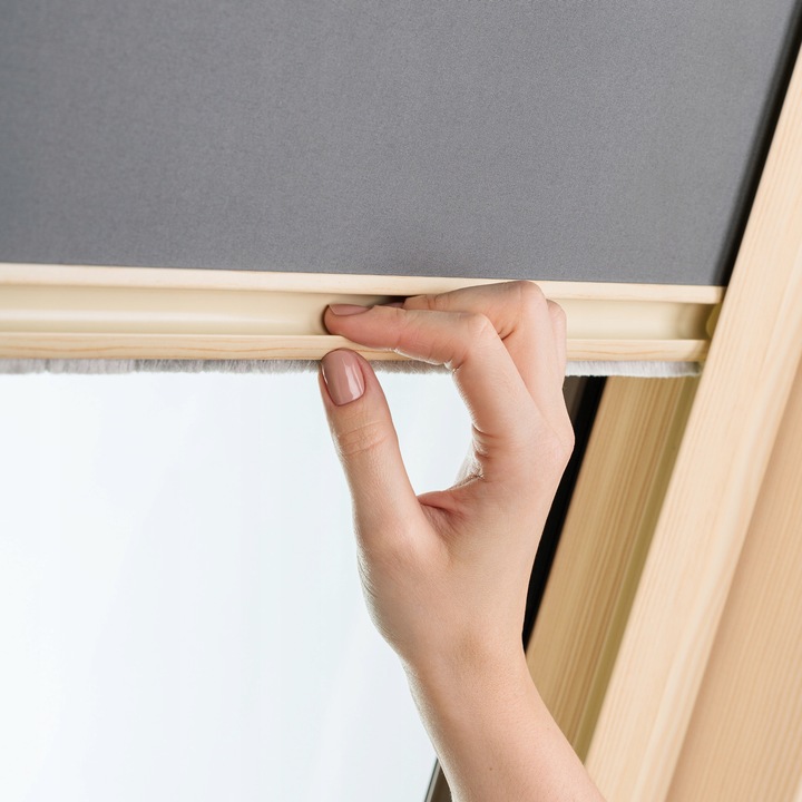 ROLETA DACHOWA ZACIEMNIAJĄCA TERMO NA WYMIAR FAKRO VELUX OPTILIGHT 78x140