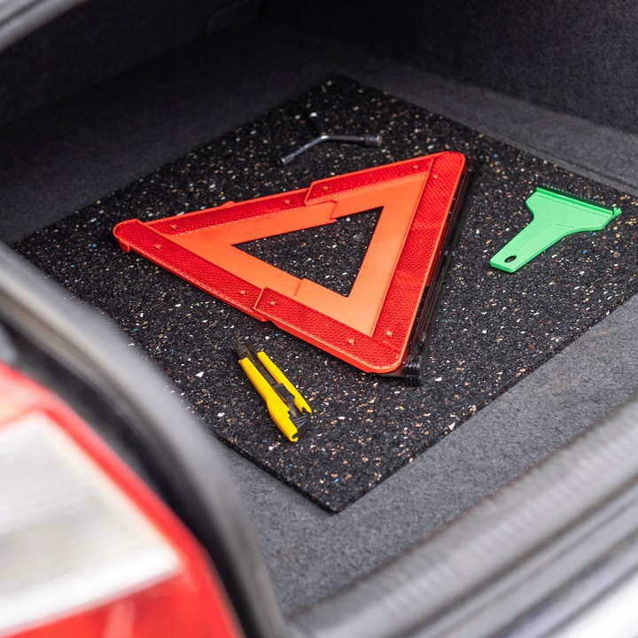 Mata pod bieżnię sprzęt antywibracyjna 180 x 80 wytrzymała do ćwiczeń