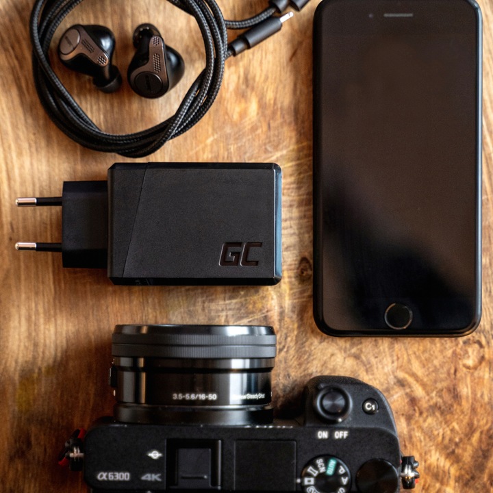 Green Cell Szybka Ładowarka Sieciowa 30W 3x USB 2.4A zasilacz do telefonu