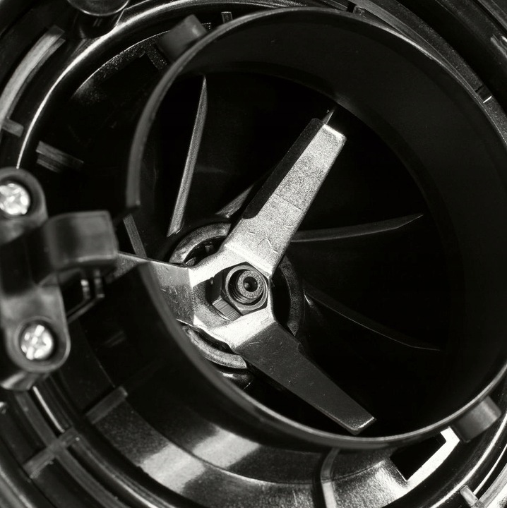 NAC DMUCHAWA SPALINOWA ODKURZACZ DO LIŚCI z rozdrabniaczem BVP260-1-Y