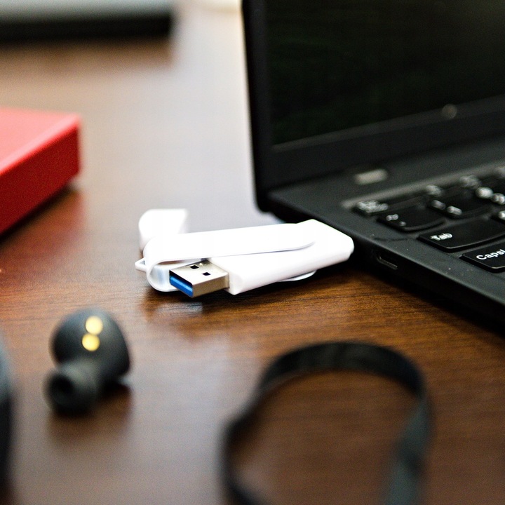 Pendrive prezent 64 GB 3.0 USB-C TYP C BIAŁY BEZ GRAWERA