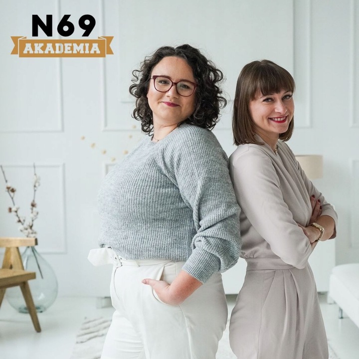 N69 korek analny silikonowy S czarny kryształek