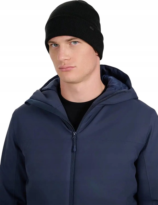 4F CZAPKA ZIMOWA CZARNA CIEPŁA r. UNIWERSALNY u621