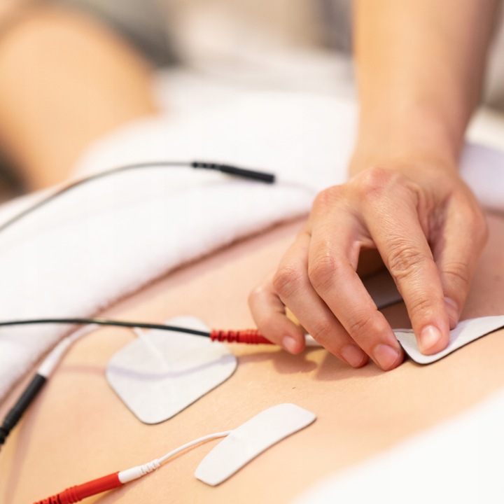 Elektrostymulator mięśni i nerwów TENS EMS MASAŻ 60 prog ALPHA + elektrody