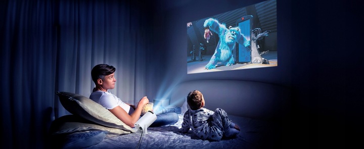 MINI PROJEKTOR SMART RZUTNIK FULL HD Z GŁOŚNIKIEM ANDROID TV WIFI BLUETOOTH