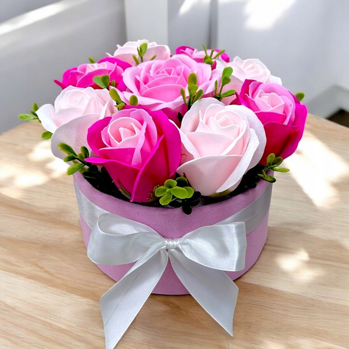 Flowerbox z Kwiatami Mydlanymi Prezent Upominek Flower box Róże Mydlane