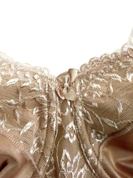 Biustonosz minimizer Triumph Ladyform Soft W X 75G