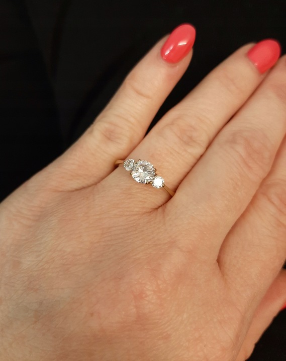 Złoty pierścionek zaręczynowy SAY YES grawer r. 14