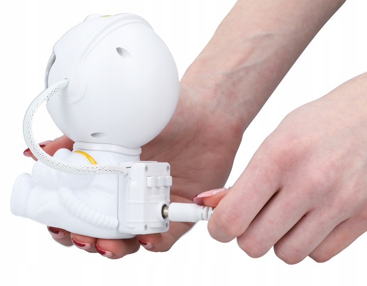 PROJEKTOR GWIAZD ASTRONAUTA SIEDZĄCY LAMPKA NOCNA DLA DZIECI XTECH BIAŁY