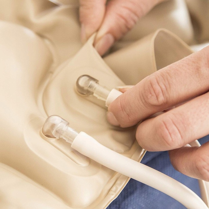 Materac przeciwodleżynowy bąbelkowy zmiennociśnieniowy na odleżyny z pompą