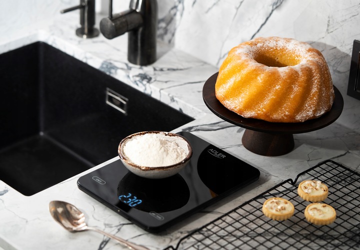 AKUMULATOROWA WAGA KUCHENNA DOTYKOWA LED USB 10KG