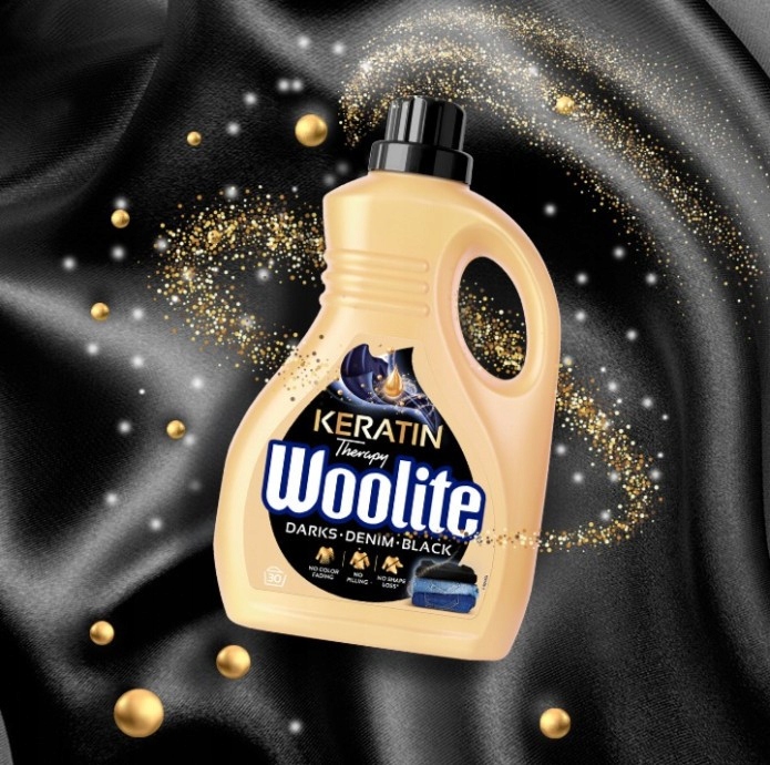 Płyn do prania WOOLITE Keratin Therapy Black 60 prań 3,6 l