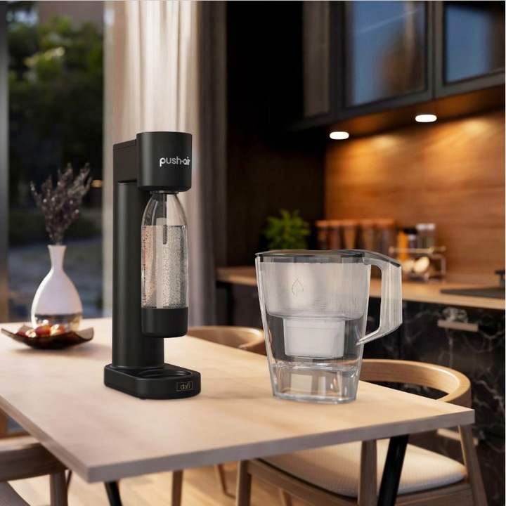 DAFI PushAir saturator z nabojem CO2 + 2 butelki 0,7 l czarny +