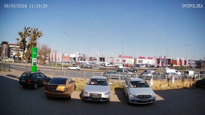 ZESTAW KAMER DO MONITORINGU 5MPX IP POE 4 KAMERY ZEWNĘTRZNE 1TB