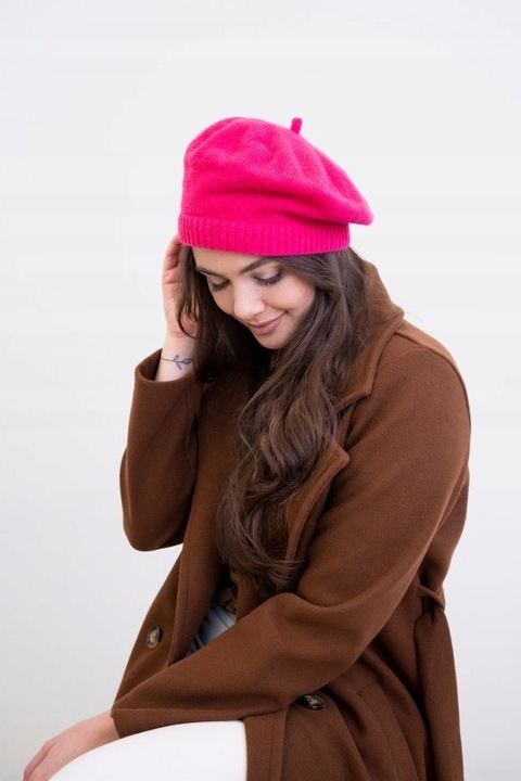 Beret damski angorowy Knitted Moments - ciepły, angora Czarny