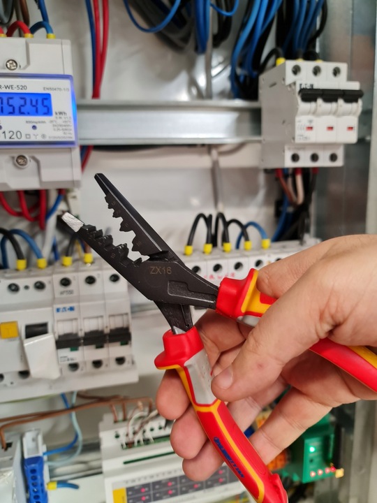 Zaciskarka do tulejek PRO 0,5-16 mm2 / PRASKA ENERGOTYTAN POLSKA ZX16