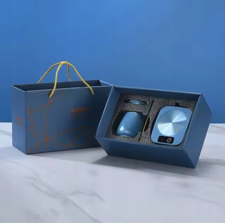 ZESTAW NA PREZENT NA MIKOŁAJKI ŚWIĘTA DLA NIEJ PODGRZEWACZ KUBEK ŁYŻKA