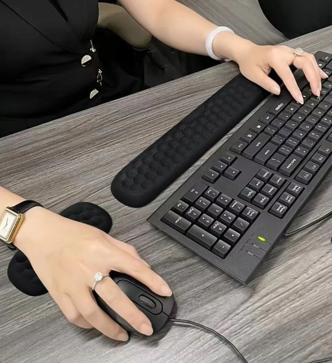 ERGONOMICZNA PODKŁADKA POD NADGARSTEK KLAWIATURĘ MYSZKĘ MASUJĄCA JAKOŚĆ