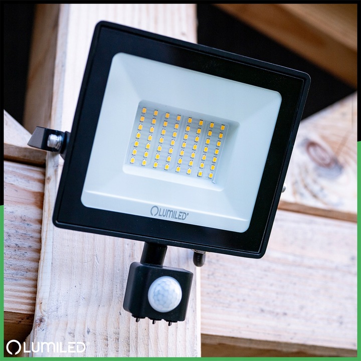 HALOGEN NAŚWIETLACZ LED 50W ZEWNĘTRZNY LAMPA Z CZUJNIKIEM RUCHU Garaż