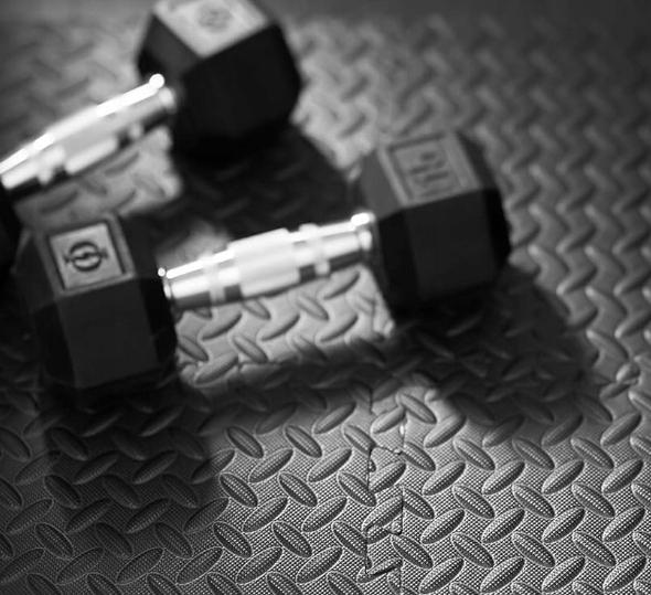 PODŁOGA gumowa PUZZLE do siłowni MATA pod sprzęt ochronna czarna 1,8x2,4m