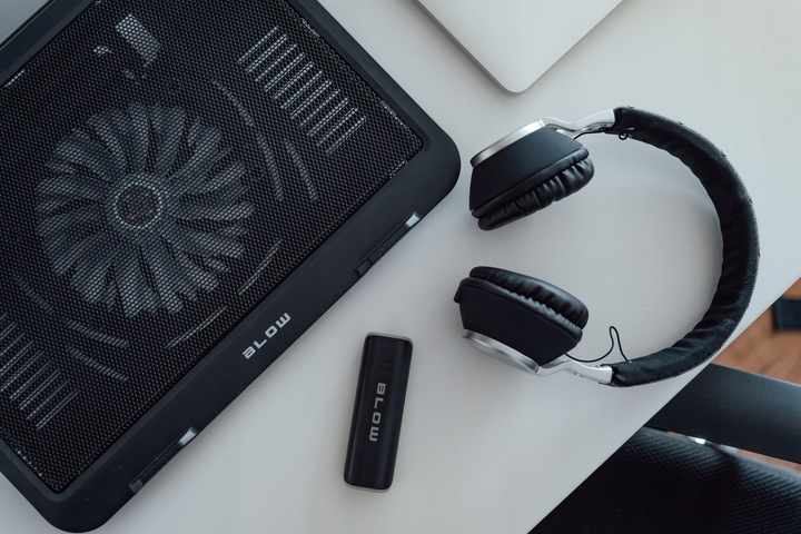 PODSTAWKA PODKŁADKA CHŁODZĄCA POD LAPTOPA LED USB STABILNA CICHA SOLIDNA