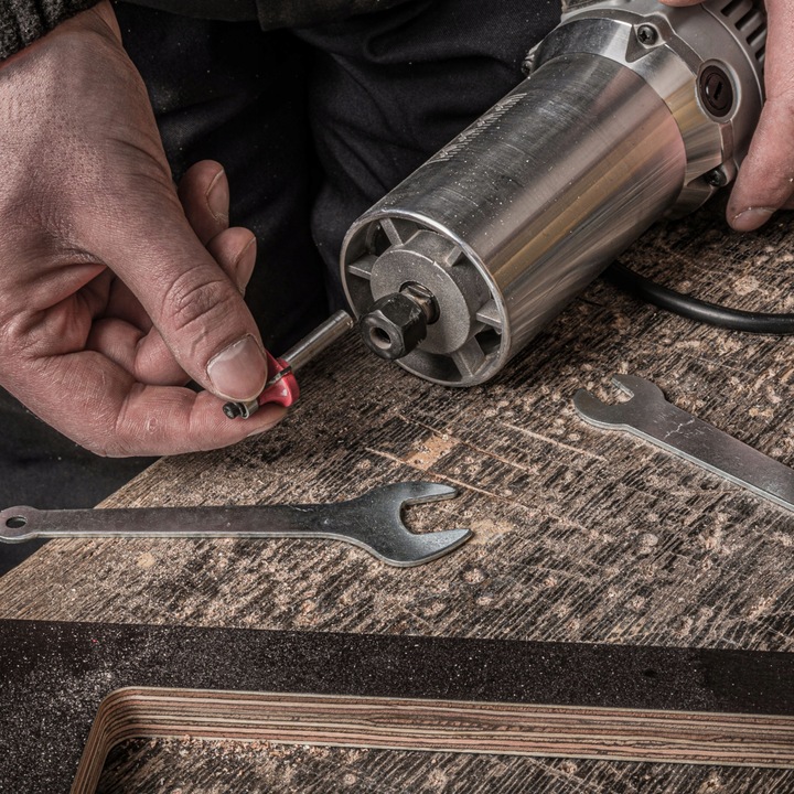 Frezarka górnowrzecionowa 800W do drewna pionowa ręczna do krawędzi